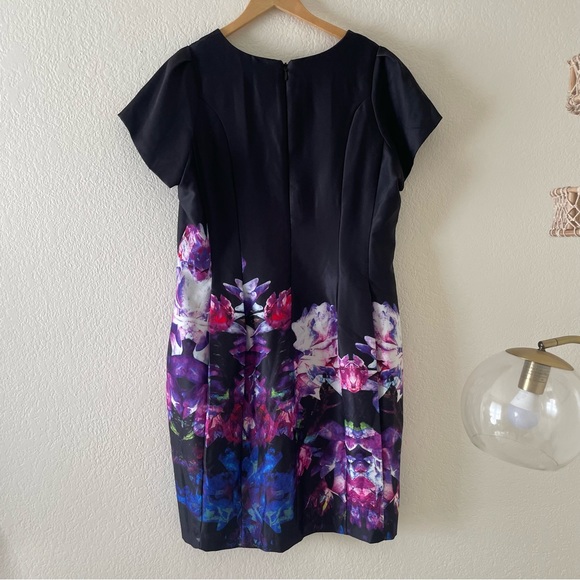 City Chic Floral Dress - Picture 3 of 5